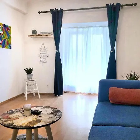 דירה 1br On The Beautiful Street In Center *