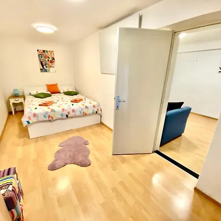 Lejlighed 1br On The Beautiful Street In Center *